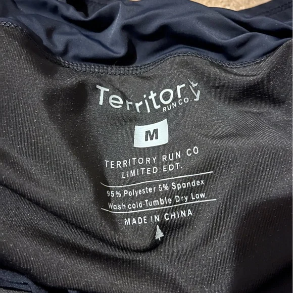 Territory run co shorts (missing drawstring) - Picture 4 of 4